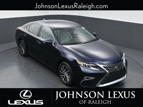 Used 2018 Lexus ES 350 w/ Luxury Package w/Wood Trim FWD image 23