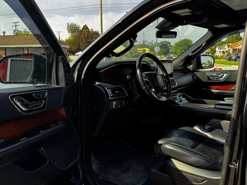 Used 2019 Lincoln Navigator L Reserve w/ Cargo Package AWD/4WD image 12