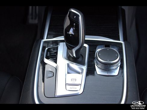 Used 2019 BMW 740i w/ M Sport Package RWD image 16