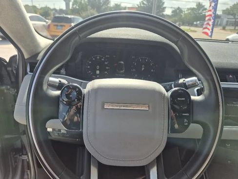 Used 2020 Land Rover Range Rover Evoque SE AWD/4WD image 33