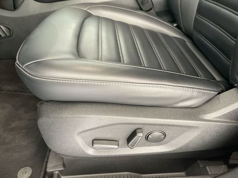 Used 2024 Ford Edge SEL AWD/4WD image 12