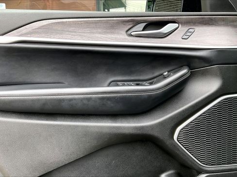 Used 2021 Jeep Grand Cherokee L Limited image 16