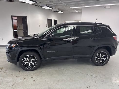 New 2026 Jeep Compass Limited image 4