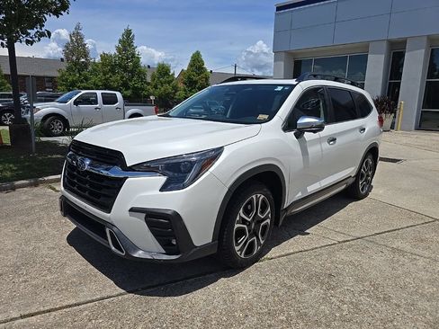 Used 2023 Subaru Ascent Touring AWD/4WD image 6