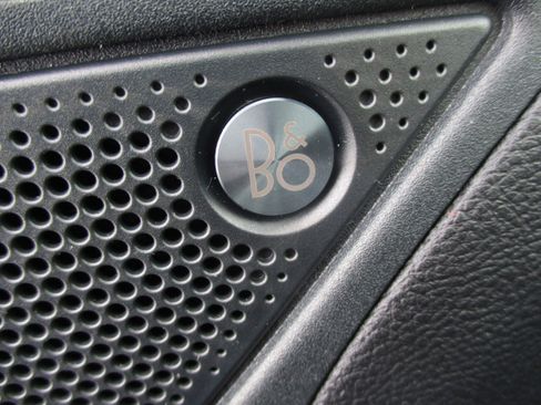 Used 2024 Ford Edge Titanium image 35