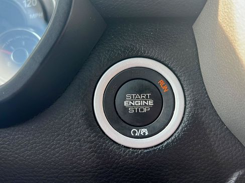 Used 2021 RAM 1500 Laramie AWD/4WD image 25