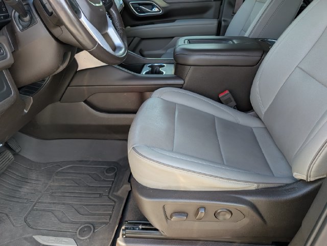 Used 2023 GMC Yukon XL SLT AWD/4WD image 14