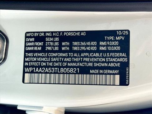 Certified 2026 Porsche Macan AWD/4WD image 27