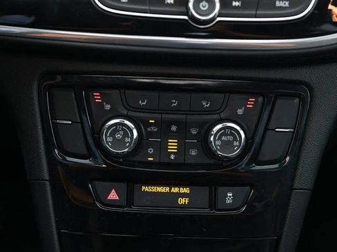 Used 2019 Buick Encore Essence FWD image 19
