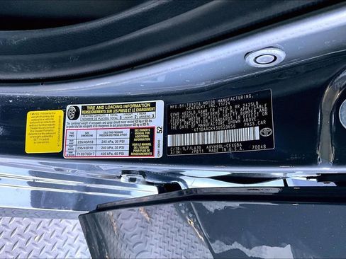 Used 2025 Toyota Camry XLE w/ Premium Plus Package FWD image 16