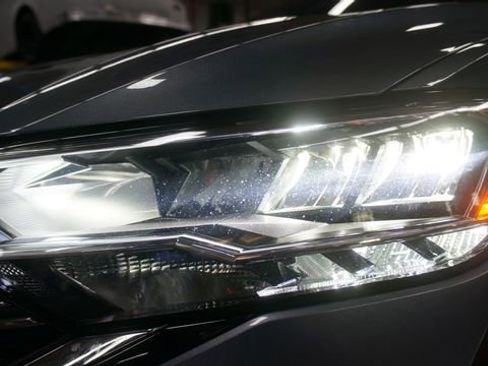 Certified 2023 Volkswagen Jetta SE image 63