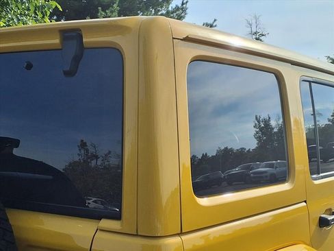 Certified 2020 Jeep Wrangler Unlimited Sahara w/ LED Lighting Group image 26