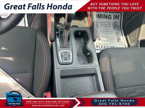 Used 2026 Nissan Frontier PRO-4X w/ Tow Package AWD/4WD image 16