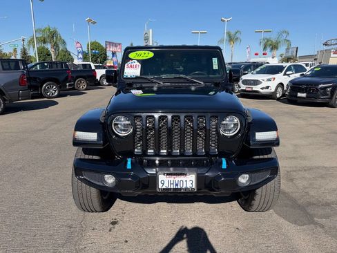 Used 2022 Jeep Wrangler Unlimited Sahara AWD/4WD image 2