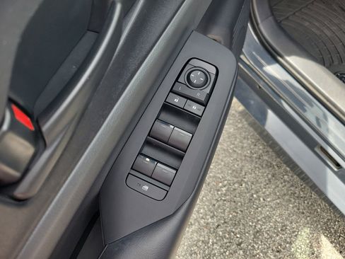 Used 2024 Toyota Prius LE FWD image 14