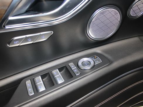 Used 2023 Genesis GV80 2.5T w/ Advanced Package image 7