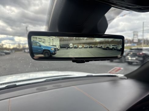 Used 2023 Jeep Grand Wagoneer L Series III image 32