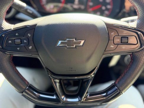 Used 2024 Chevrolet Trax RS image 11