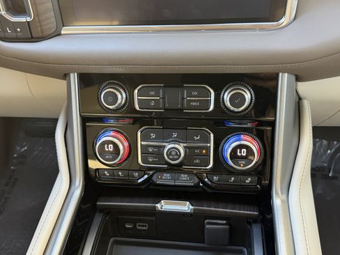 Certified 2022 GMC Yukon Denali w/ Denali Premium Package image 61