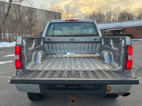 Used 2007 Chevrolet Silverado 2500 W/T w/ Snow Plow Prep Package image 15