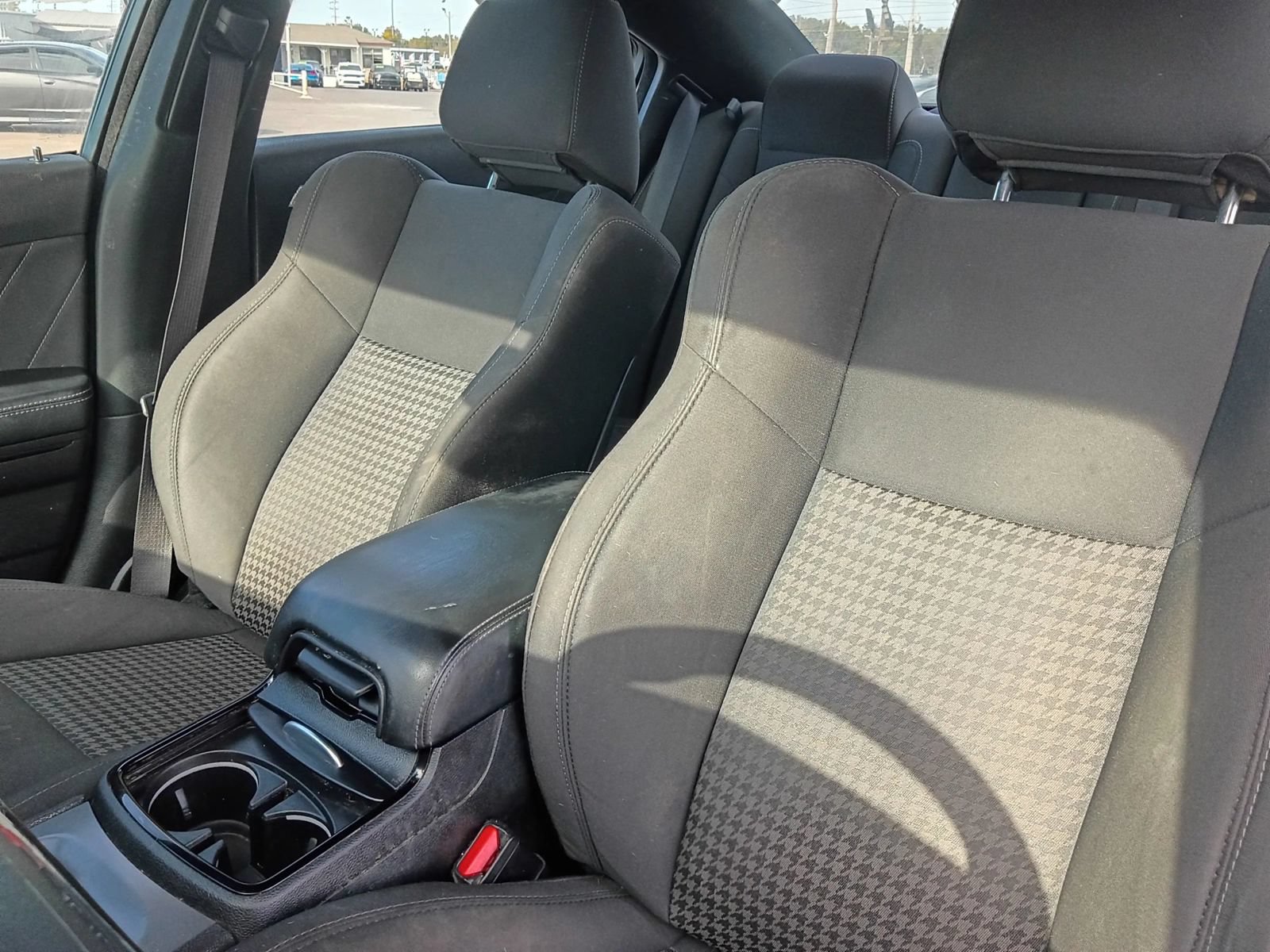Used 2019 Dodge Charger R/T w/ Blacktop Package RWD image 9