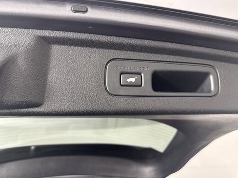 Used 2023 Honda Odyssey Touring image 18