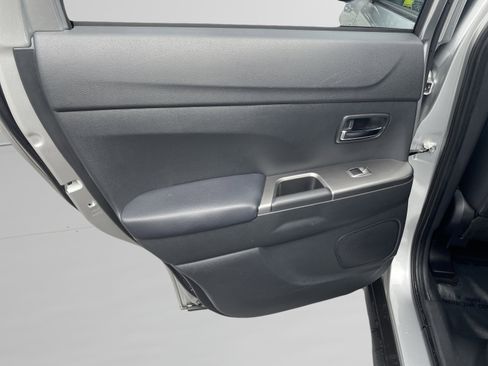 Used 2024 Mitsubishi Outlander Sport SE image 10