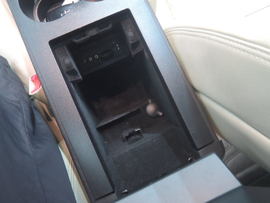 Used 2014 Lincoln MKT AWD w/ Equipment Group 201A image 22