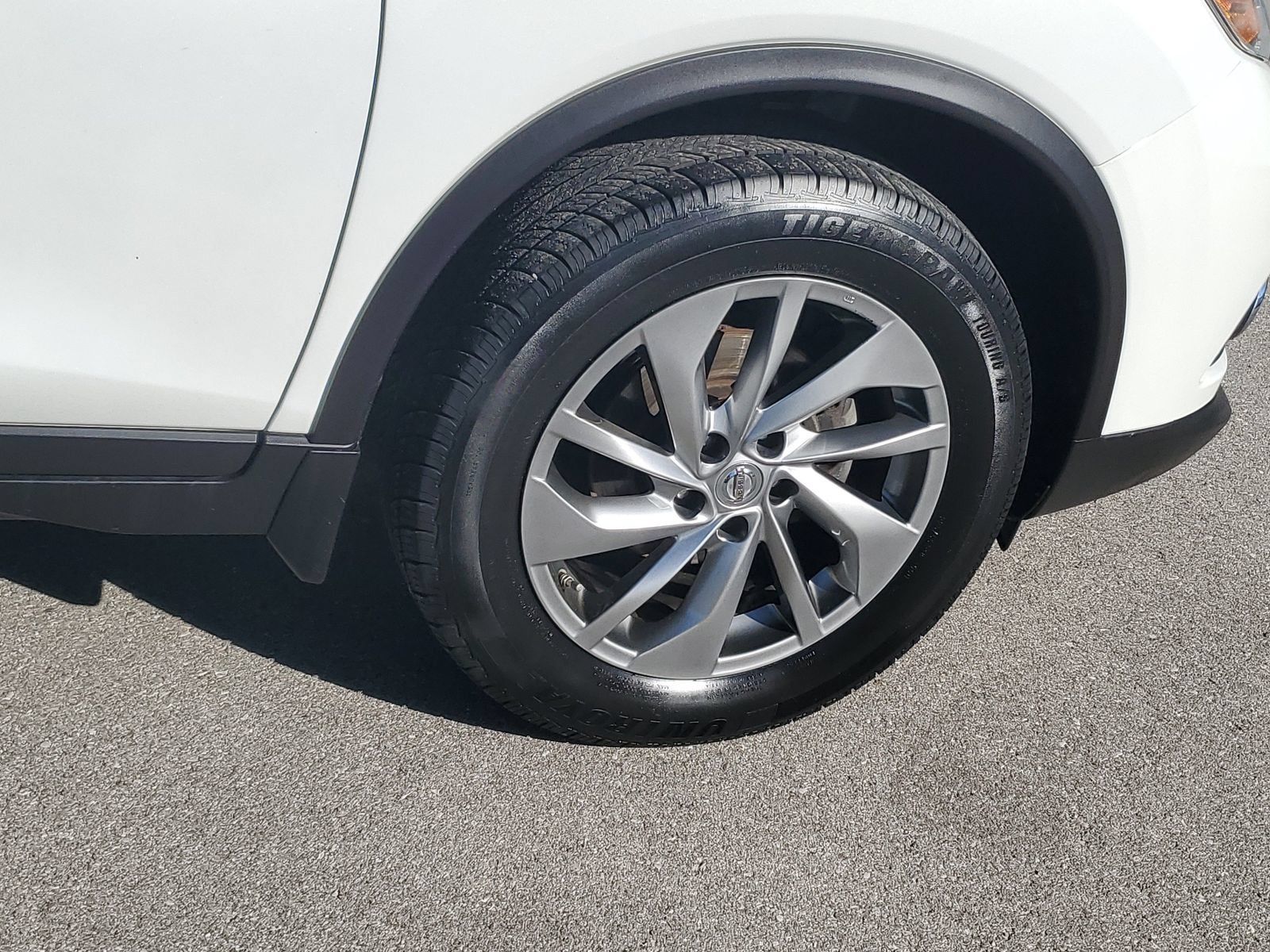 Used 2014 Nissan Rogue SL AWD/4WD image 6