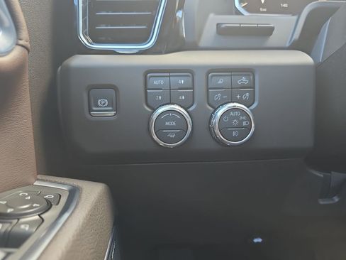 New 2026 GMC Sierra 2500 Denali w/ Denali Reserve Package AWD/4WD image 27