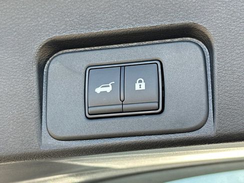 New 2026 Nissan Rogue SV FWD image 19