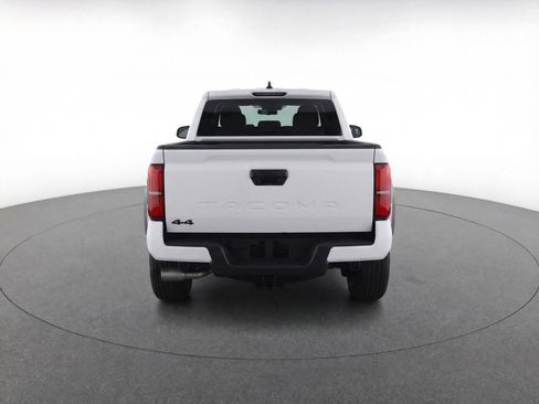Used 2025 Toyota Tacoma TRD Off-Road AWD/4WD image 7