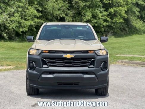 Used 2024 Chevrolet Colorado W/T image 2