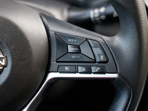 Used 2025 Nissan Sentra SV image 31