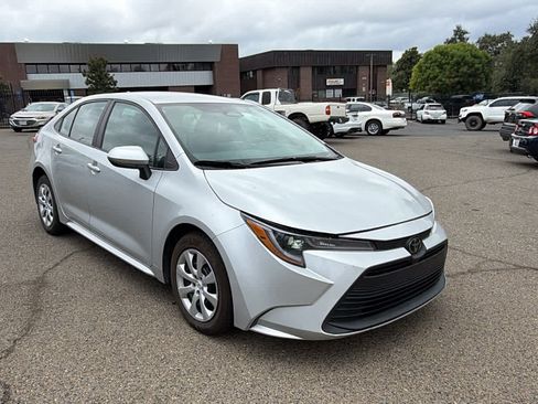 Used 2024 Toyota Corolla LE FWD image 3