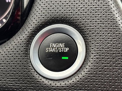 Used 2017 Cadillac XT5 Luxury w/ Driver Awareness Package image 32