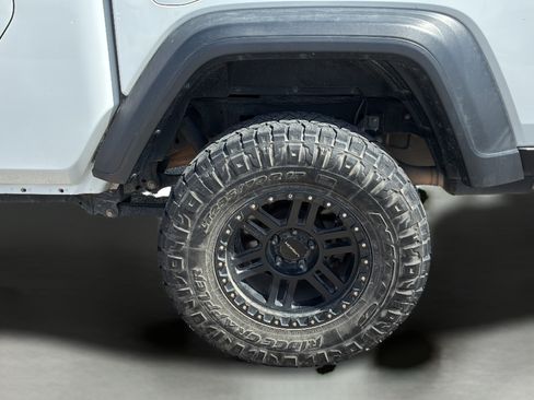 Used 2020 Jeep Gladiator Sport w/ Quick Order Package 24S AWD/4WD image 40