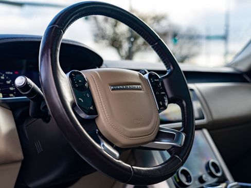 Used 2018 Land Rover Range Rover Supercharged image 6