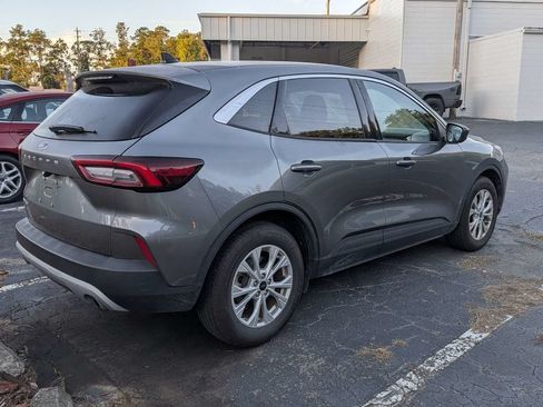Used 2024 Ford Escape Active w/ Cold Weather Package FWD image 5