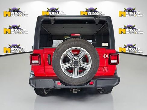 Used 2021 Jeep Wrangler Unlimited Sahara image 5