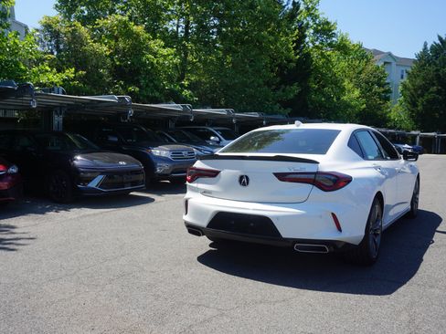 Used 2022 Acura TLX w/ A-SPEC Pkg FWD image 4