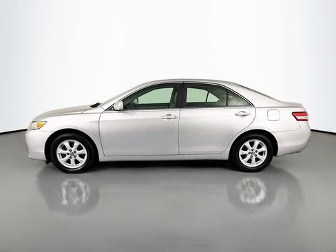 Used 2011 Toyota Camry LE w/ LE Extra-Value Pkg image 8