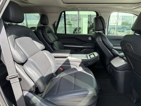 New 2026 Lincoln Navigator Reserve AWD/4WD image 22