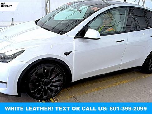 Used 2023 Tesla Model Y Performance AWD/4WD image 14
