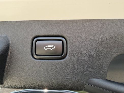 Used 2025 Kia Sportage SX image 39