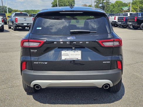Used 2025 Ford Escape Active AWD/4WD image 11