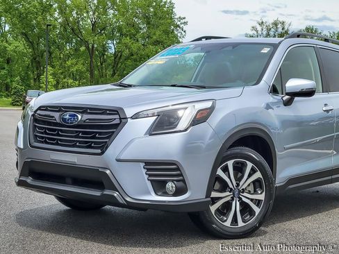 Used 2023 Subaru Forester Limited AWD/4WD image 2