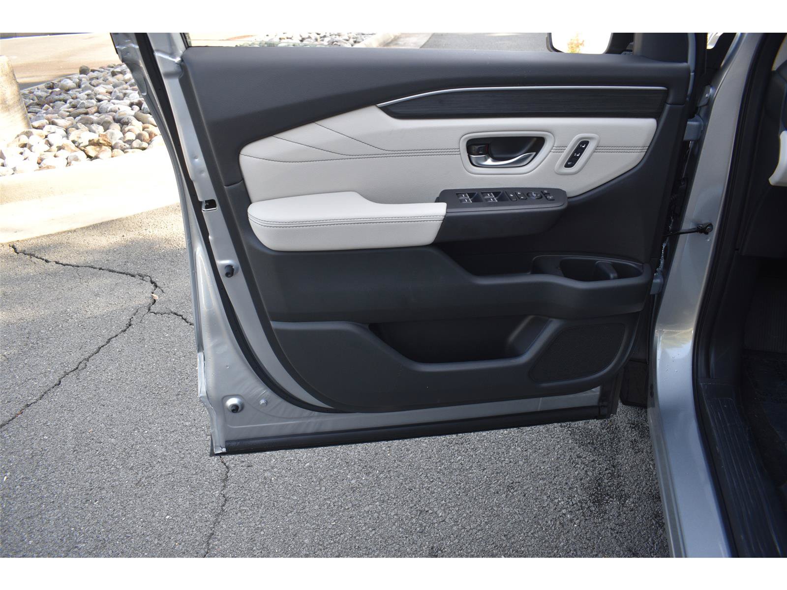 New 2026 Honda Pilot Touring image 25