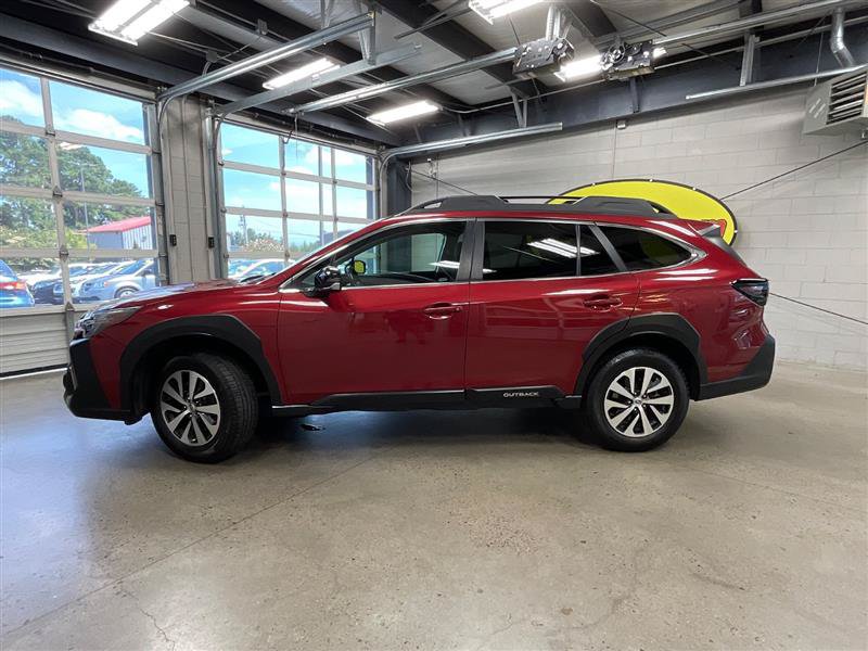 Used 2024 Subaru Outback Premium AWD/4WD image 2