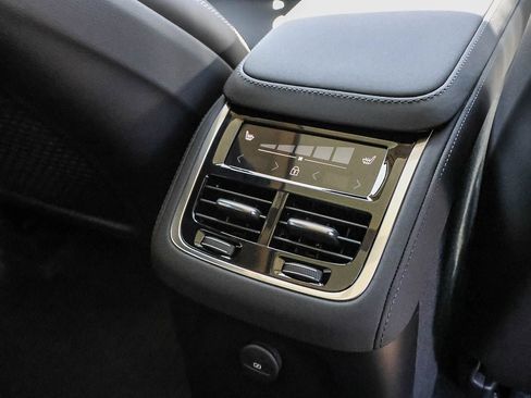 New 2026 Volvo XC90 T8 Ultra w/ Lounge Package AWD/4WD image 21
